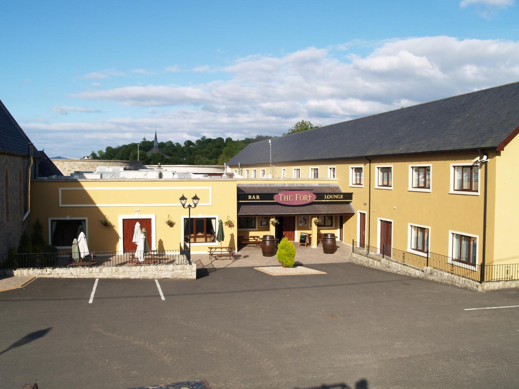 An Grianan Hotel Burt Exterior photo