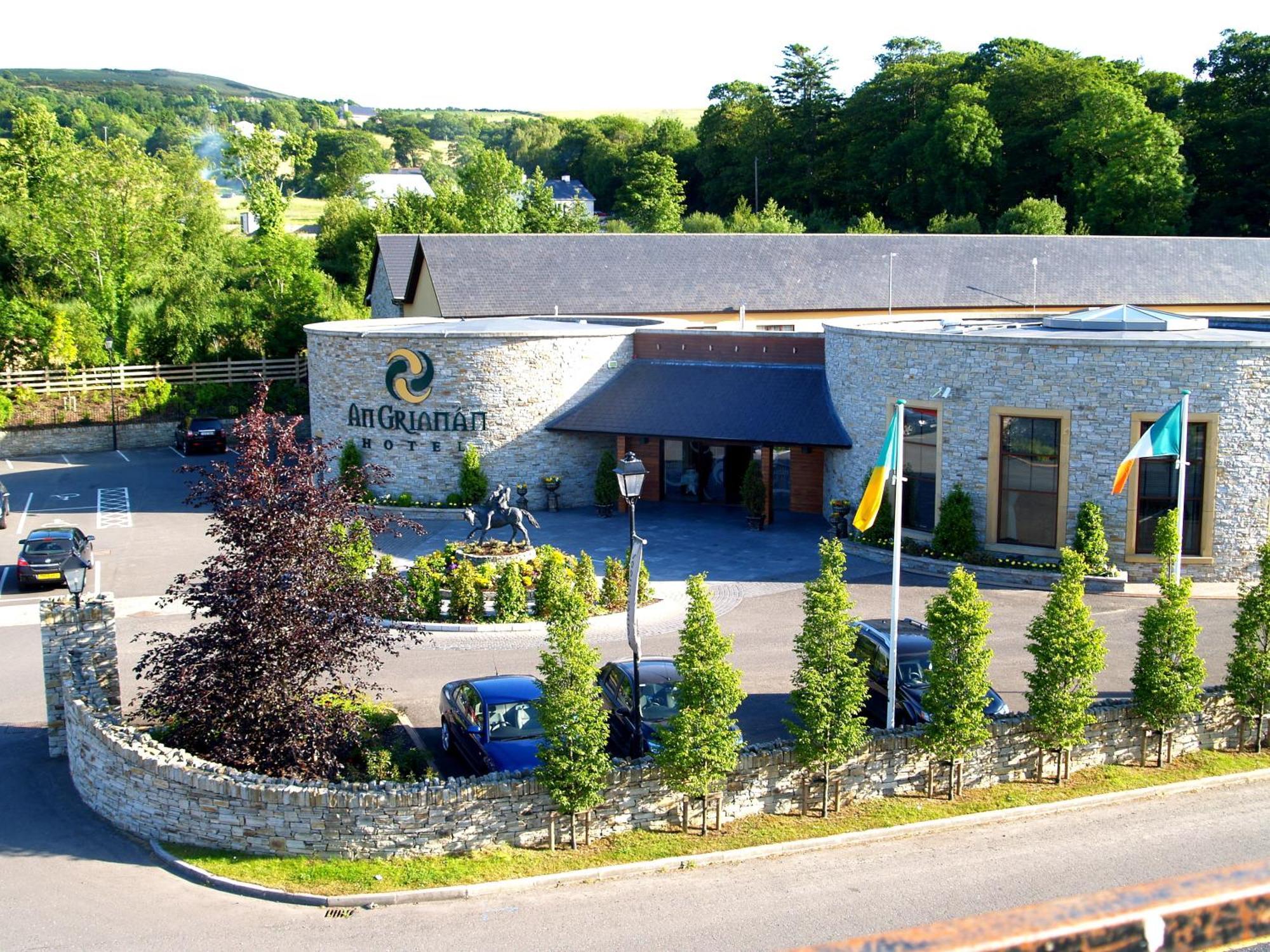 An Grianan Hotel Burt Exterior photo