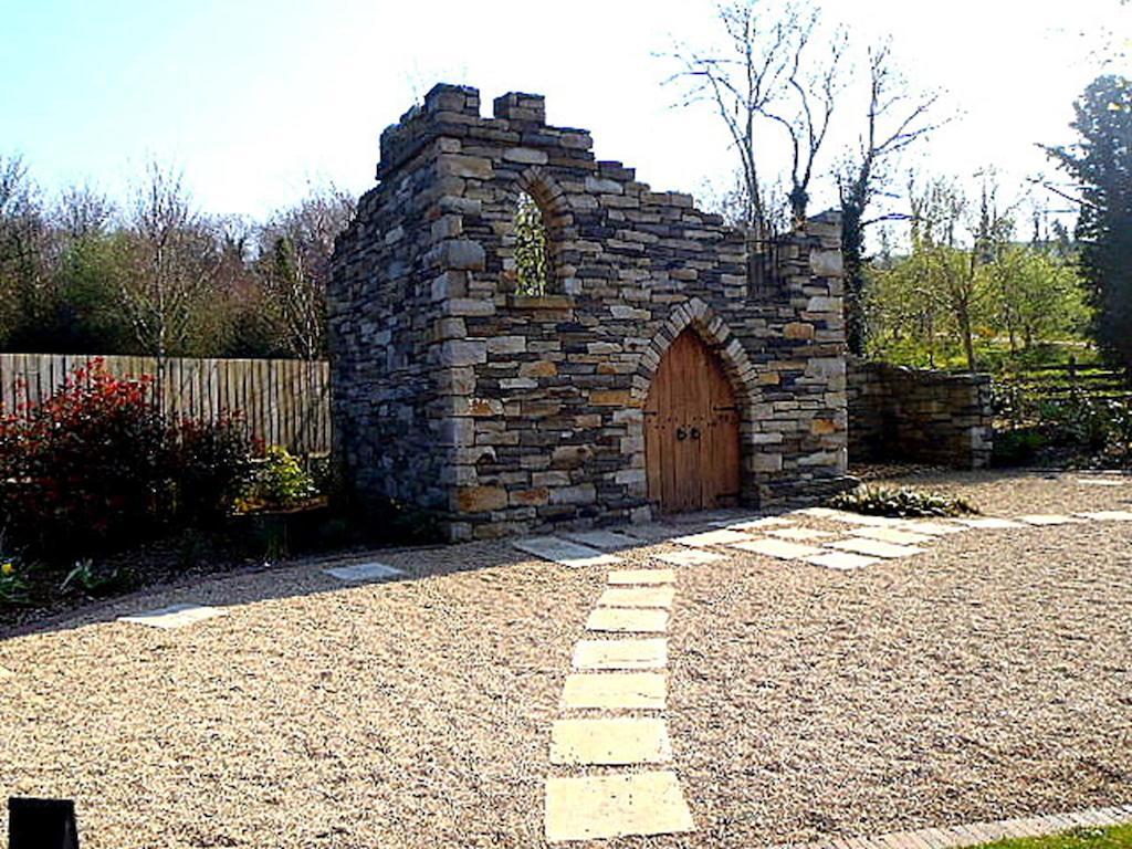 An Grianan Hotel Burt Exterior photo