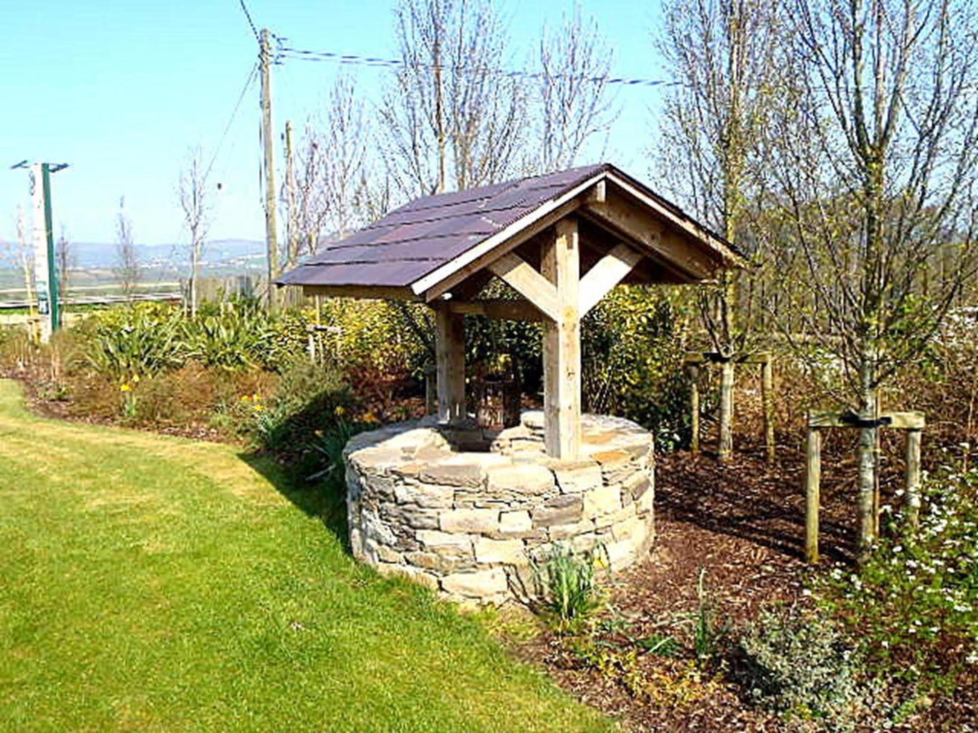 An Grianan Hotel Burt Exterior photo