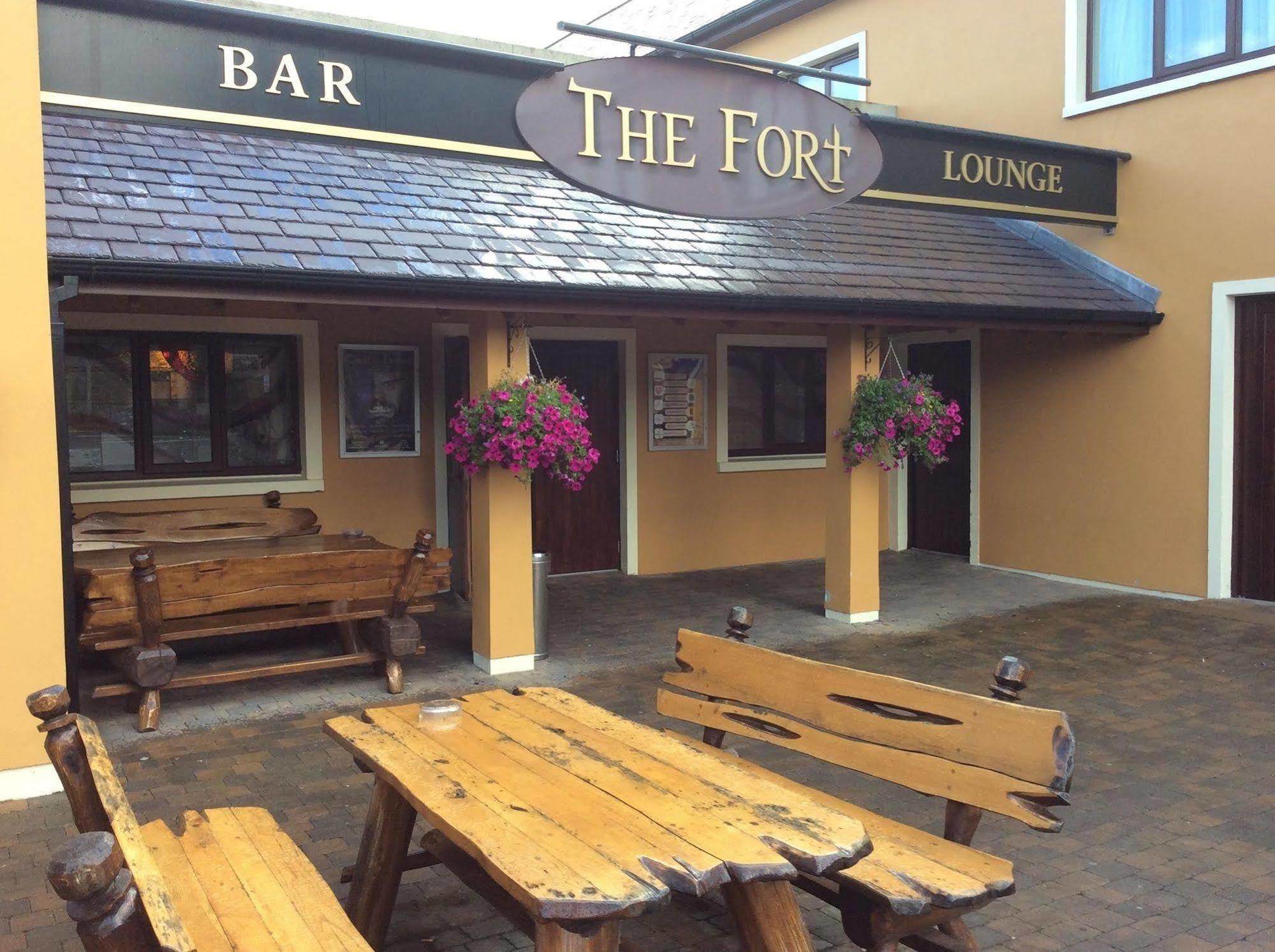 An Grianan Hotel Burt Exterior photo